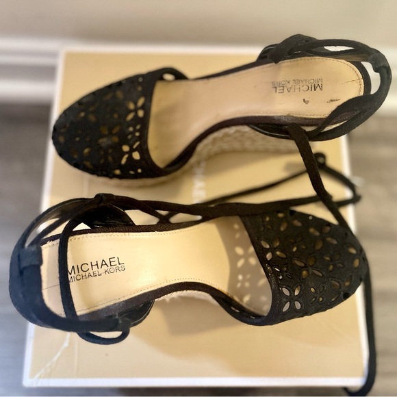 Michael Kors Draci Closed Toe Wedge Heels for summer dresses. - Picture 4 of 5